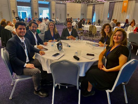 İstanbul Sağlık ve Teknoloji Üniversitesi,Kariyer Merkezi vekaleten yöneticisi Kübra Sevimli 2024-2025 eğitim öğretim yılı İŞKUR, İş ve Meslek Danışmanlığı Hizmetlerinin Geliştirilmesi Projesi Kampsamında düzenlenen çalıştaya katılım sağladı.