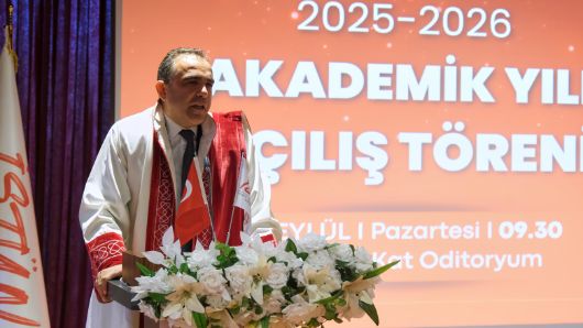 İstanbul Sağlık ve Teknoloji Üniversitesi’nde 2025-2026 Akademik Yılı Açılış Töreni Gerçekleştirildi
